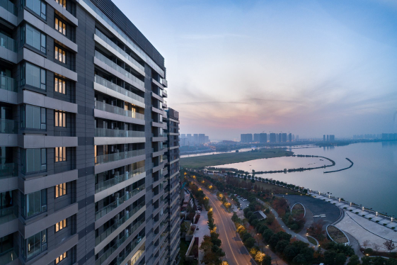 鉑悅犀湖（中國(guó)土木工程詹天佑獎(jiǎng)優(yōu)秀住宅小區(qū)金獎(jiǎng)，全國(guó)用戶(hù)滿(mǎn)意工程）